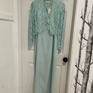 Elegant Long Sleeve Lace Overlay Dress - Mint Green